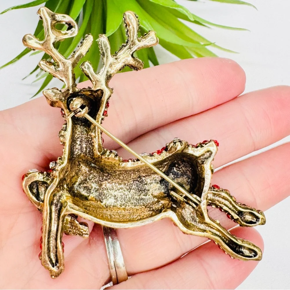 Large Red Crystal Rhinestone Gold Tone Reindeer Christmas Holiday Brooch